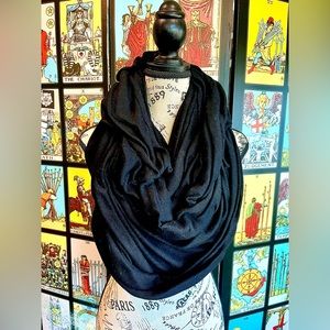 Black Infinity Shawl